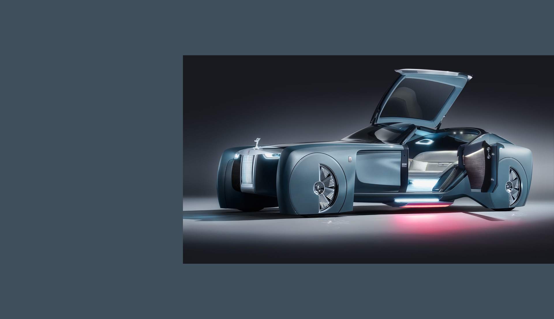 An angled view of Rolls Royce's first ever vision vehicle, the Rolls-Royce 103ex