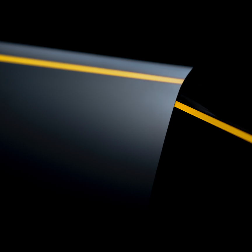 Black Badge库里南的标志性色彩。