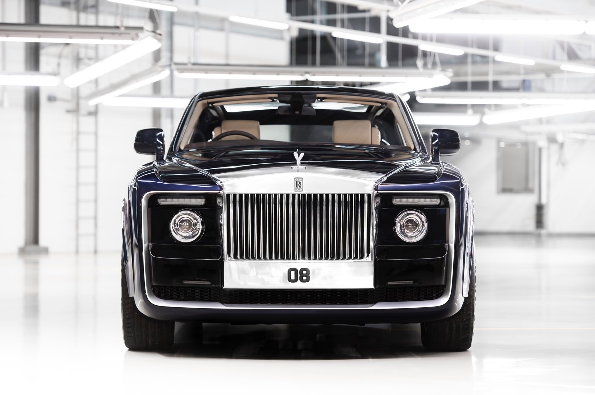 Front grille of Rolls-Royce Sweptail