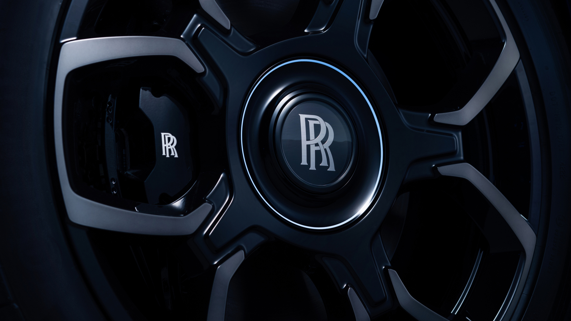 Close of Blue Shadow Cullinan Wheelbase