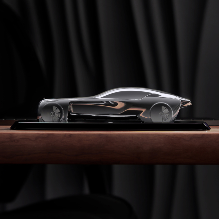 <p>103EX Speedform模型的设计灵感源自劳斯莱斯“Vision Next 100”概念车,车模严格遵循其初始设计思路与造车哲学,展现了优雅和谐的车身比例,外观精美绝伦且形态栩栩如生,完美诠释了概念车所蕴含的劳斯莱斯汽车品牌精髓,用于家庭或办公室的装饰,可在不经意间增添一份独特的奢华气息。</p>