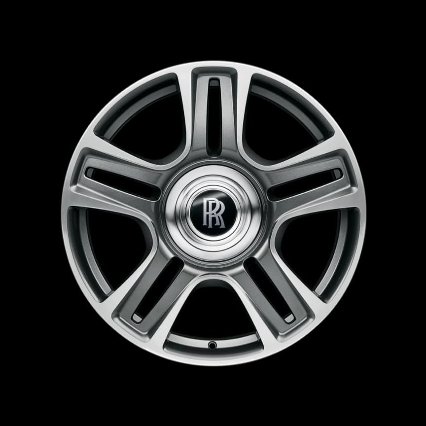 <p>五轮辐设计,提供哑光银色、灰色、部分抛光和全抛光四款表面效果。</p>