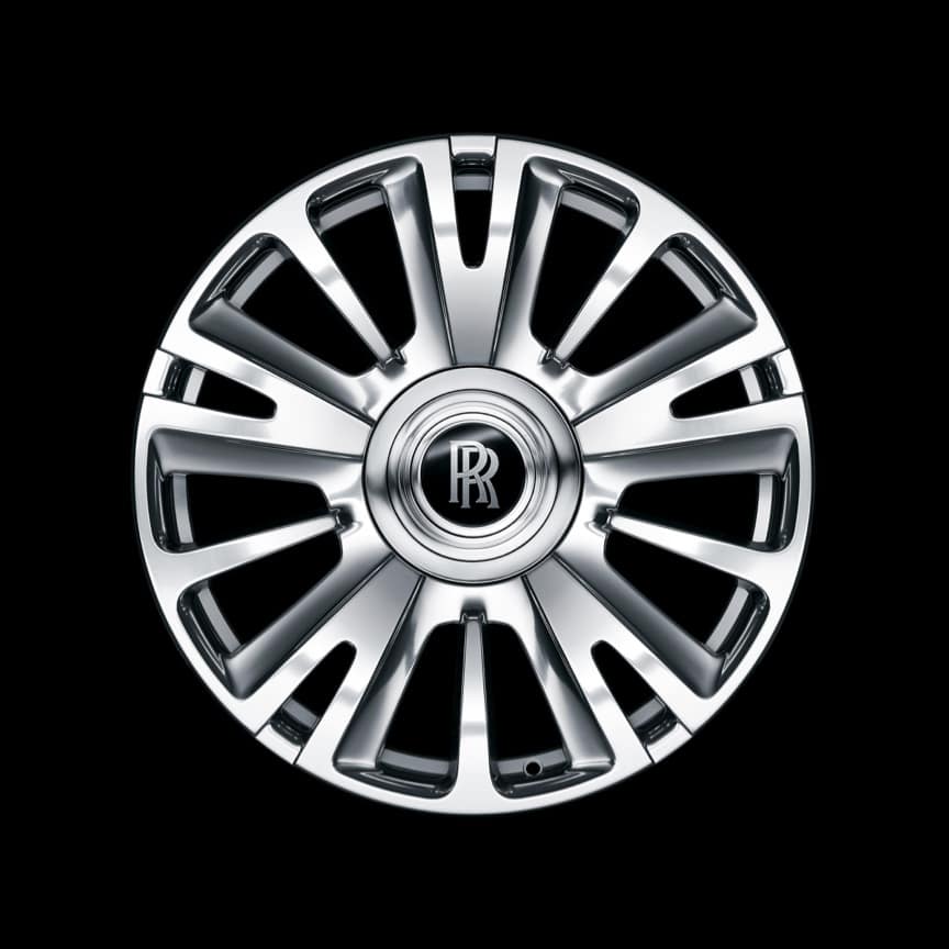 <p>15轮辐设计,提供全抛光和部分抛光两款表面效果。</p>