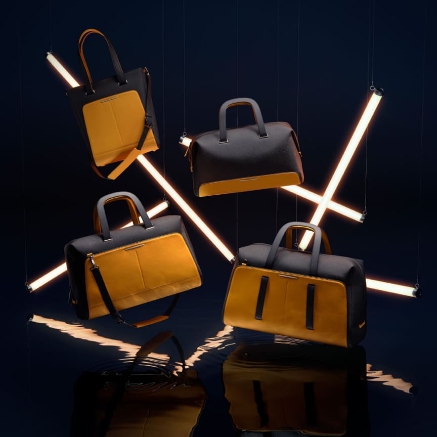 <p>劳斯莱斯汽车精品箱包系列,以全新面貌璀璨登场。Black Badge专为追求大胆无畏自我表达的人士量身打造,引领探索未知领域的先锋之旅,挑战传统界限。劳斯莱斯汽车推出Black Badge Escapism悠境共程系列箱包,旨在全面展现那些无论何时何地都敢于勇往直前、彰显真我风采的生活态度。</p>
<p>本系列共计5款产品,均采用精致的双色设计,既可单独选购,亦可成套订购,为您提供灵活多样的选择。</p>
<p>这一系列精美的新款箱包深受库里南Black Badge复杂编织工艺的启发,选用高级真皮与创新材料,适用于各种车型。箱包提供8种引人注目的真皮颜色选择,这些颜色均源自Black Badge系列色调。此外,还提供了“无畏”与“内敛”两种截然不同的色彩风格主题,进一步强调箱包的个性化特色。“无畏”主题或采用对比鲜明的双色调设计,或在全黑款式上添加个性化的绲边与缝线色彩,而“内敛”主题则以更为低调的方式呈现。金属铭牌作为这套系列的点睛之笔,为每个箱包镶嵌上了Black Badge标志性的无限符号,彰显其独特魅力。</p>
<p>尺寸 </p>
<p>48小时周末休旅包:长56 x 深27 x 高33厘米</p>
<p>24小时周末休旅包:长50 x 深20 x 高30厘米</p>
<p>旅行包:长47 x 深24 x 高25厘米</p>
<p>托特手袋:长38 x 深13 x 高36厘米</p>
<p>随身收纳包:长35 x 深20 x 高27厘米</p>