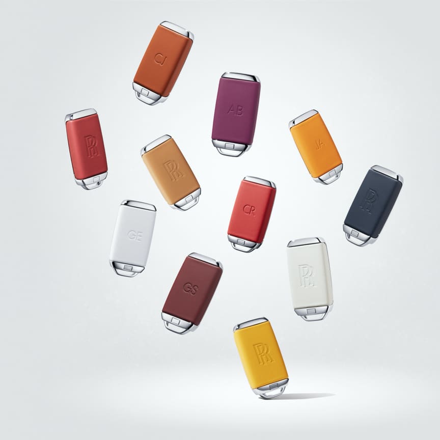 <p>个性化钥匙背扣,令劳斯莱斯汽车钥匙更添精致风范。您可以从一系列设计精美的真皮颜色中挑选心仪之选,并可进一步定制。无论是饰以标志性的劳斯莱斯字标,或是在背扣上镌刻具有特殊意义的字母组合,都是独特格调的精彩表达。</p>