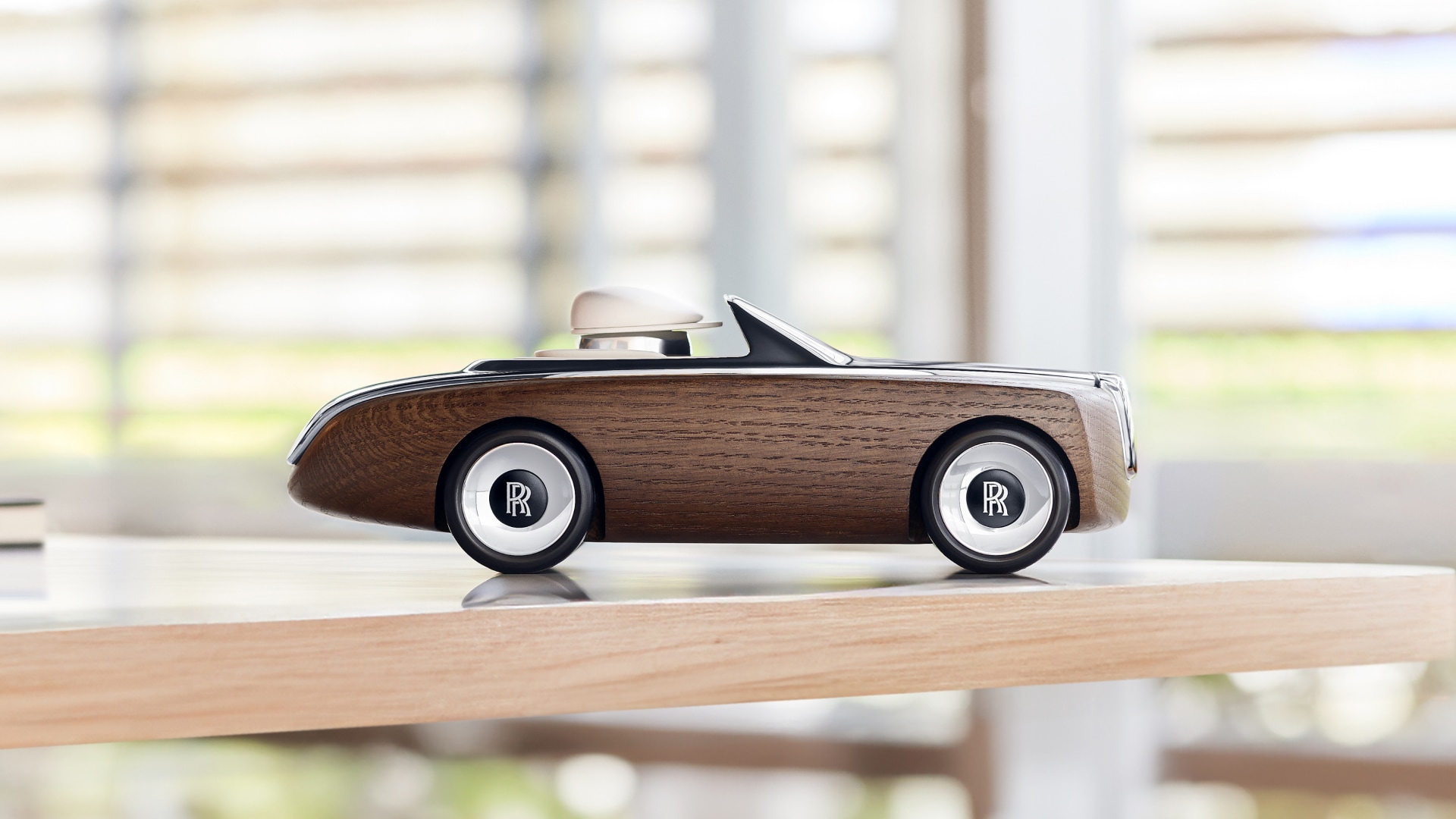 Rolls-Royce Cameo over a table