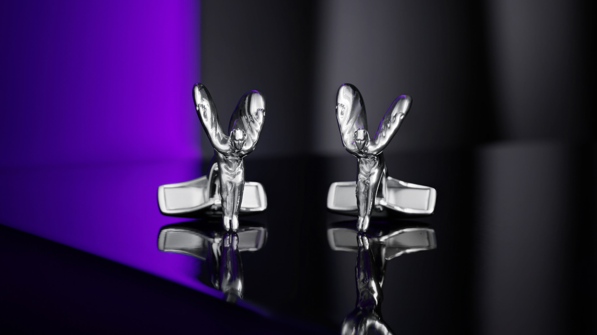 Front view of the Spirit of Ecstasy Cufflinks in Rhodium Plated