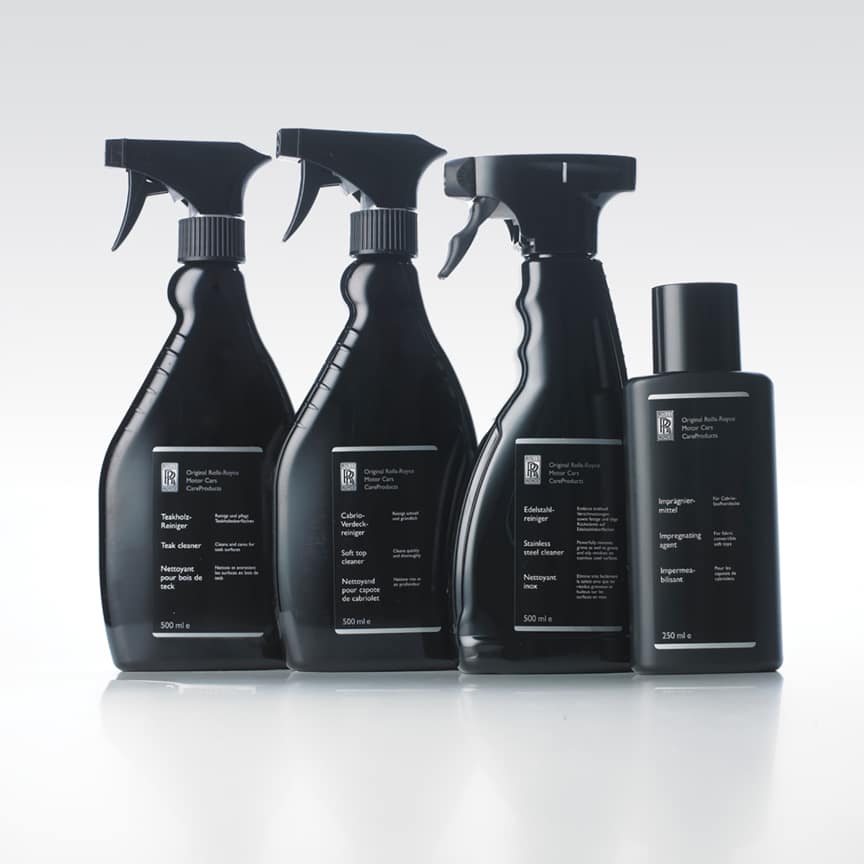 <p>专为幻影软顶轿跑车设计,这套产品包含了一系列针对柚木、不锈钢和软顶的清洁用品,适用于车辆各种独特组件的保养。</p>