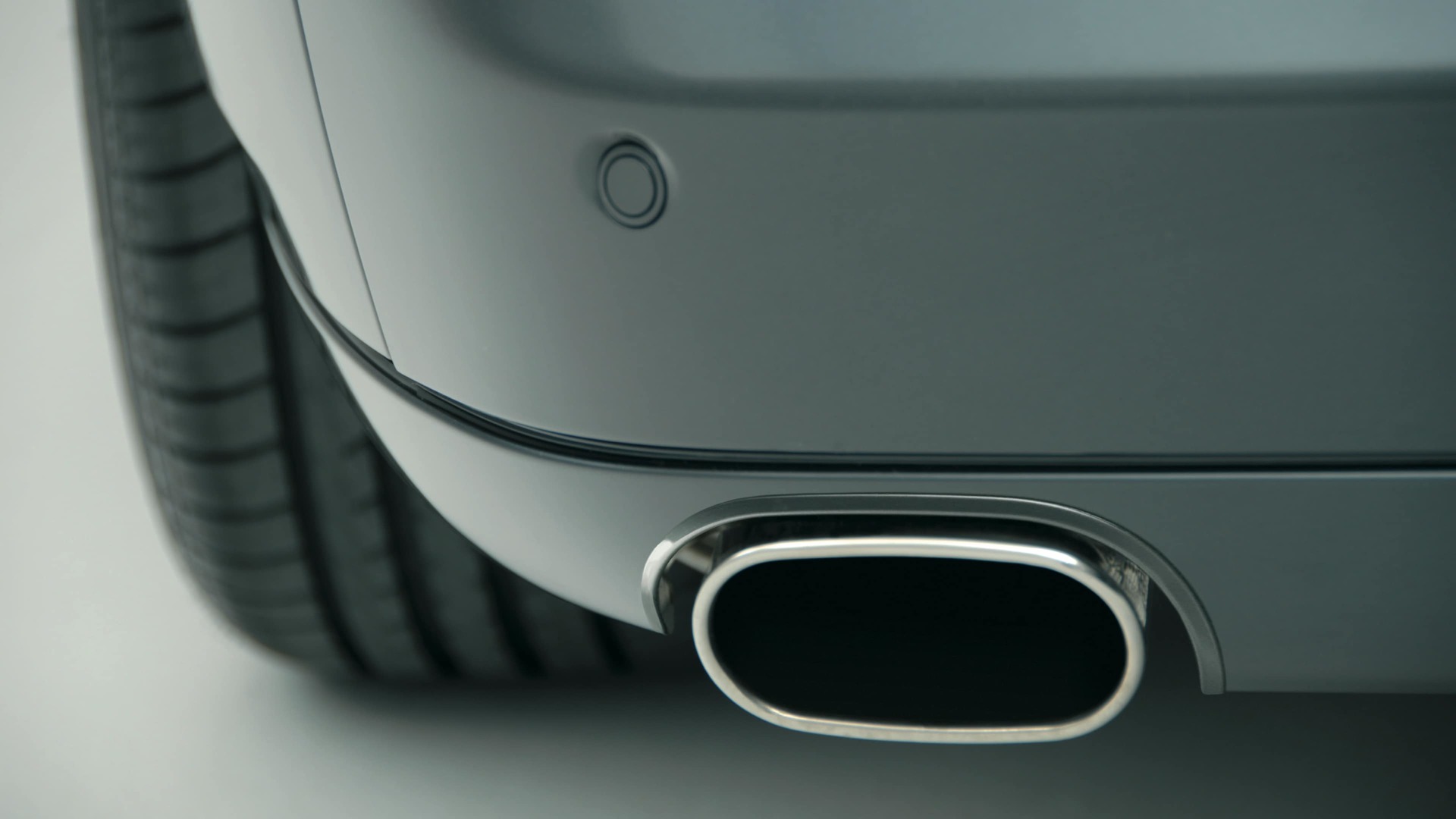 Chrome plated exhausts accentuate the dynamism and power of a Rolls-Royce motor car