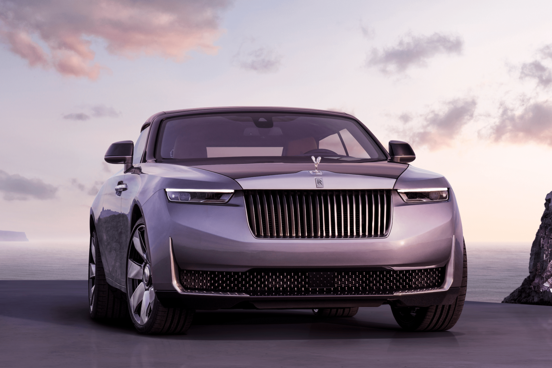 Front view of the Rolls-Royce amethyst droptail