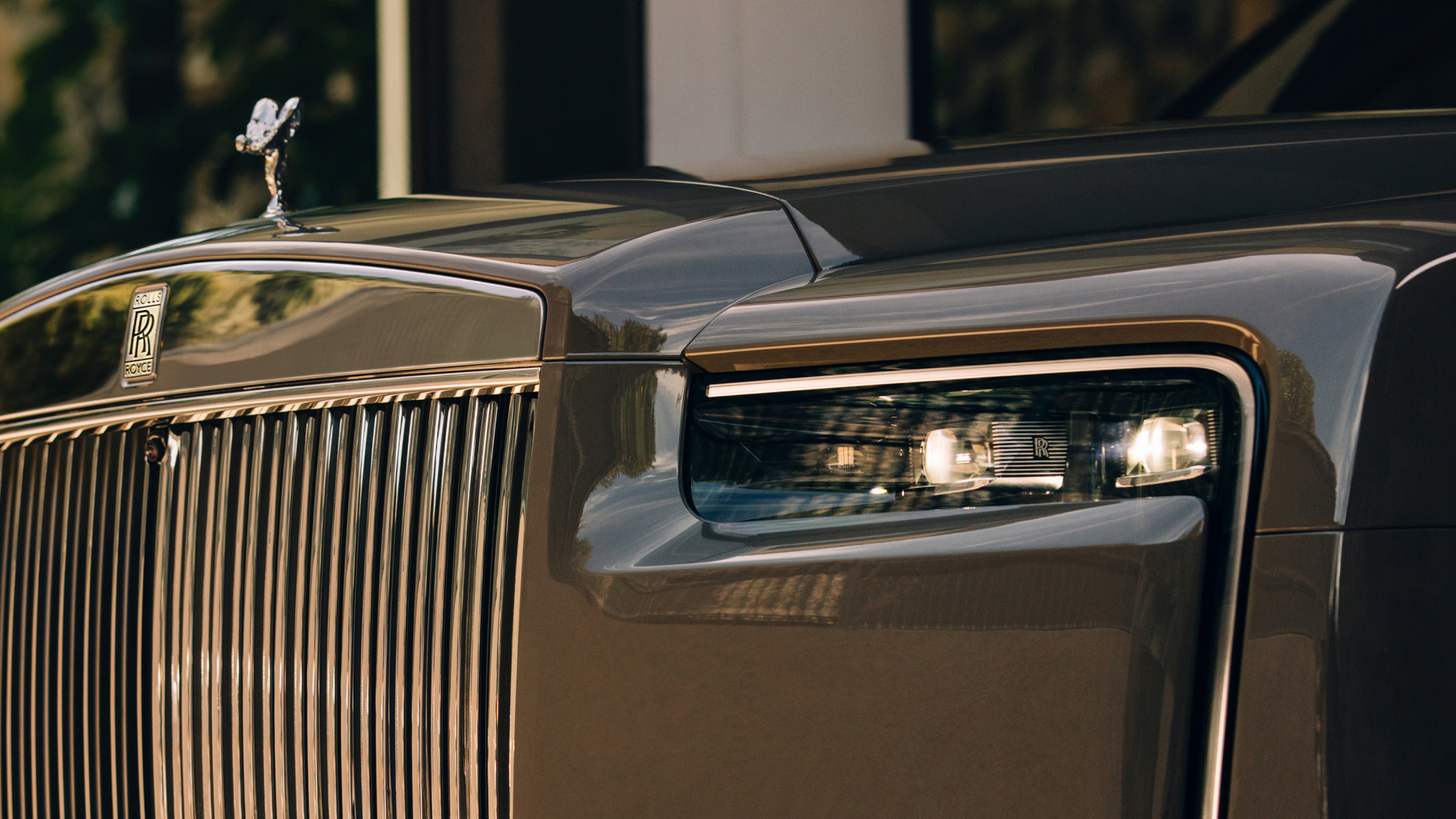 Illuminated Grille and front light of the Rolls-Royce Cullinan Series II