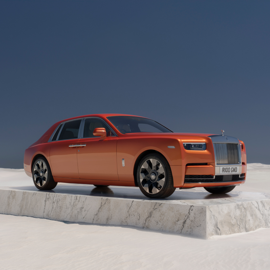 每一辆劳斯莱斯汽车都是精心缔造的艺术品，彰显着车主的翩然风采。通过高级定制服务，您可以任灵感肆意挥洒，以非凡创造不凡。