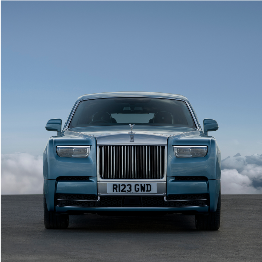 幻影Extended是超越想象的杰作，它为您打造了一个宁静而舒阔的私享奢华殿堂，让身心回归纯粹。