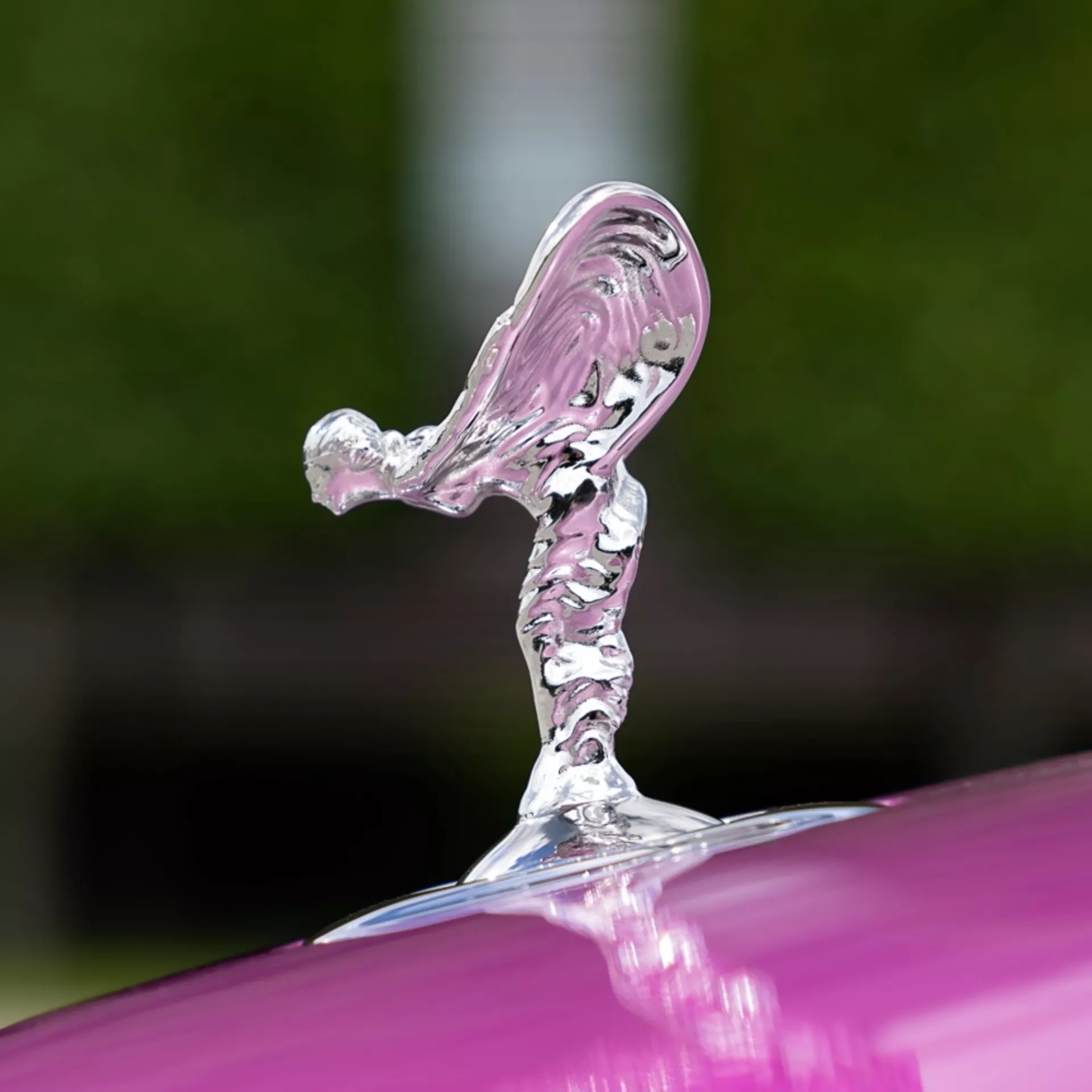 Choose from our exclusive collections or collaborate with our craftspeople and designers to create a Rolls-Royce wholly unique to you. This is Rolls-Royce Bespoke. 