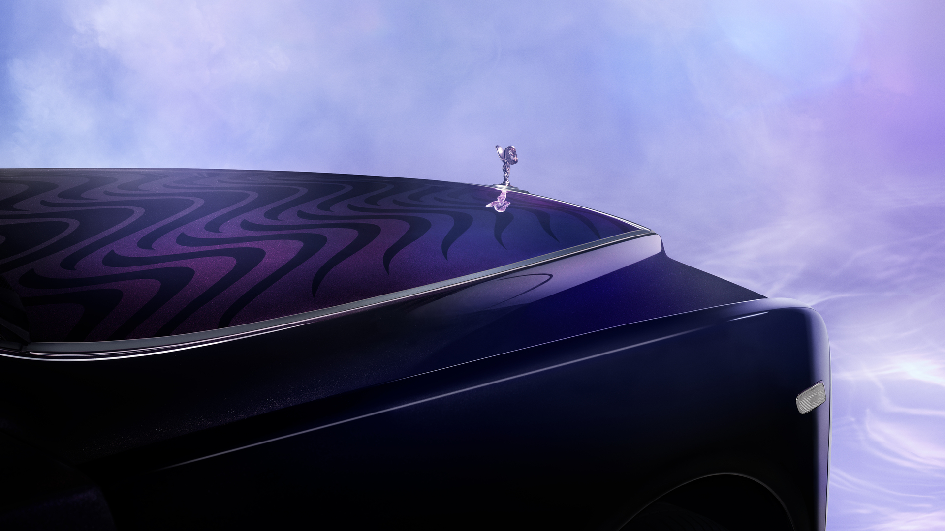 Phantom Syntopia’s water motif with a solid silver Spirit of Ecstasy